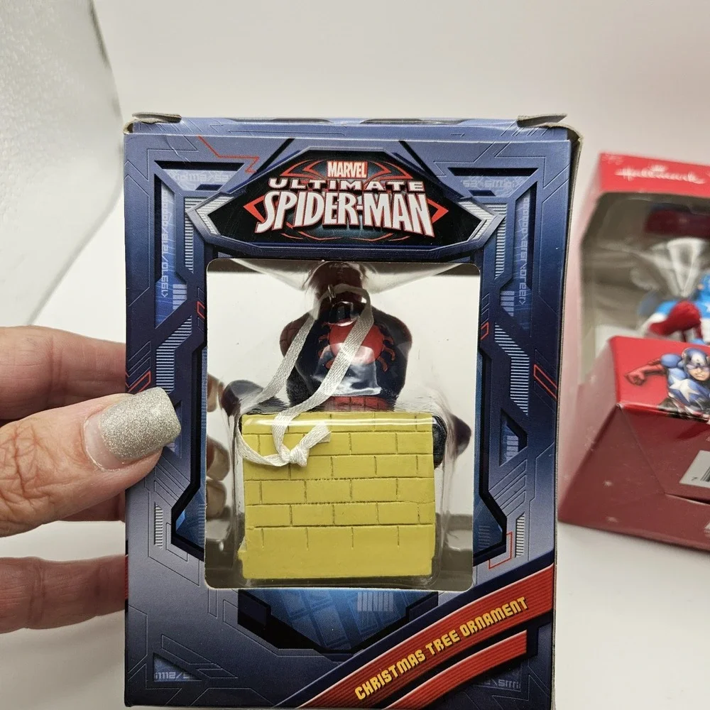 Hallmark Marvel Spider-Man & Captain America Hanging Ornaments Set of 2 NIB